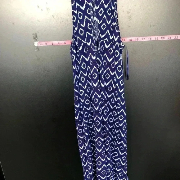 LOFT Halter Swing Sleeveless,Geo Print,Keyhole back,soft stretch,light,summee - Picture 5 of 10